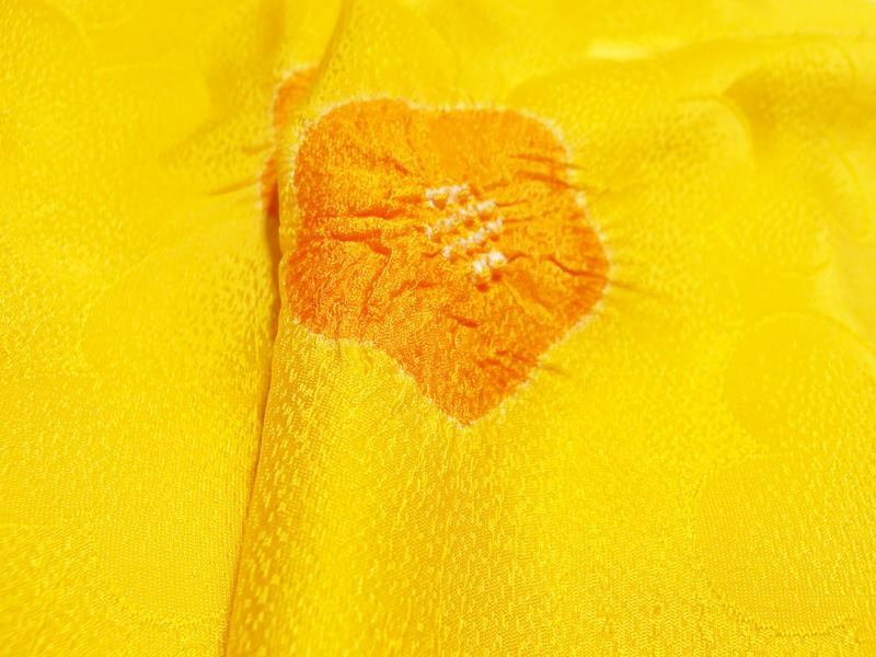 輪出し　正絹　帯揚げ　黄色　梅　日本製　和想庵　衿秀