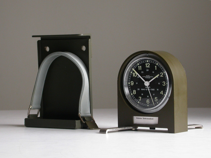 Wempe ミリタリークロック（クォーツ式）BWビークル搭載ブラケット付属 1970-80年代 ドイツ 連邦軍 ビンテージ 時計 置時計