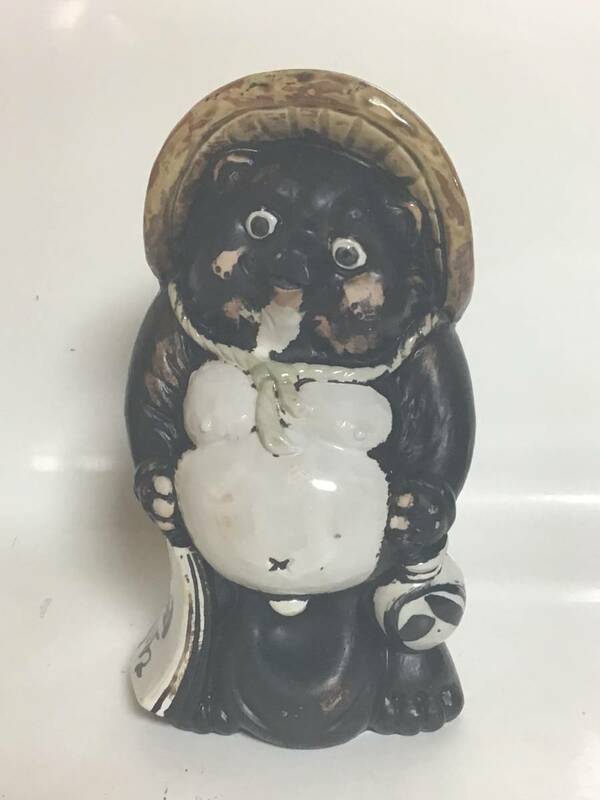 たぬきの置物 タヌキ 狸 陶器 信楽焼 全長約23cm インテリア オブジェ コレクション 昭和レトロ 縁起物 商売繁盛