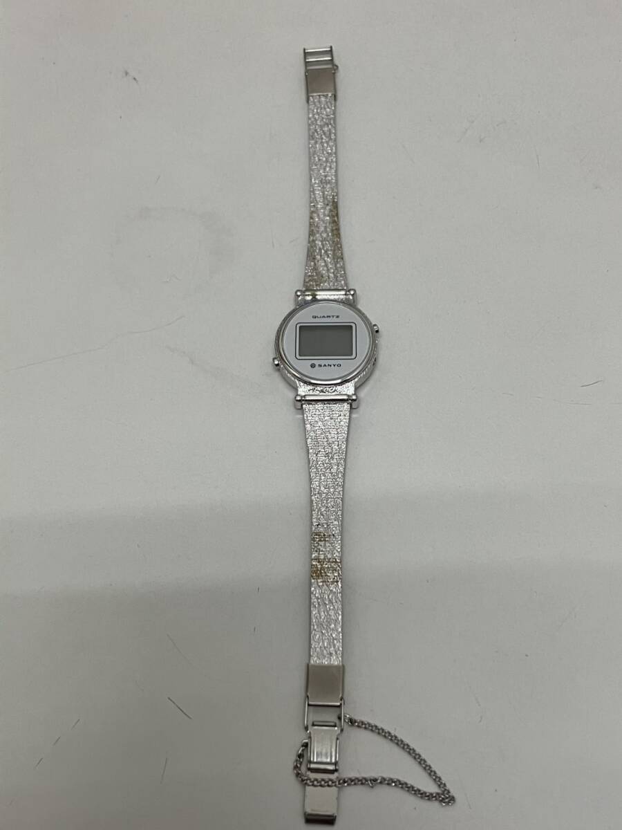◆1円～◆SANYO デジタル クォーツ 時計 シルバーカラー 345-05R　ジャンク扱い