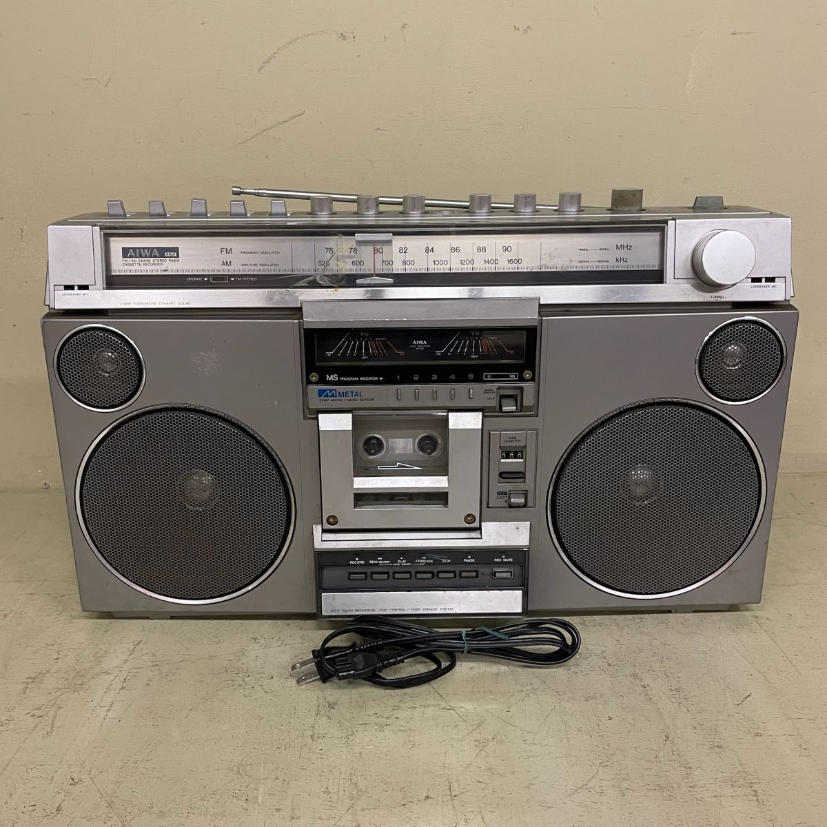 D1127【通電のみ確認】 AIWA アイワ ラジカセ CX-75X 昭和レトロ ラジオ テープ