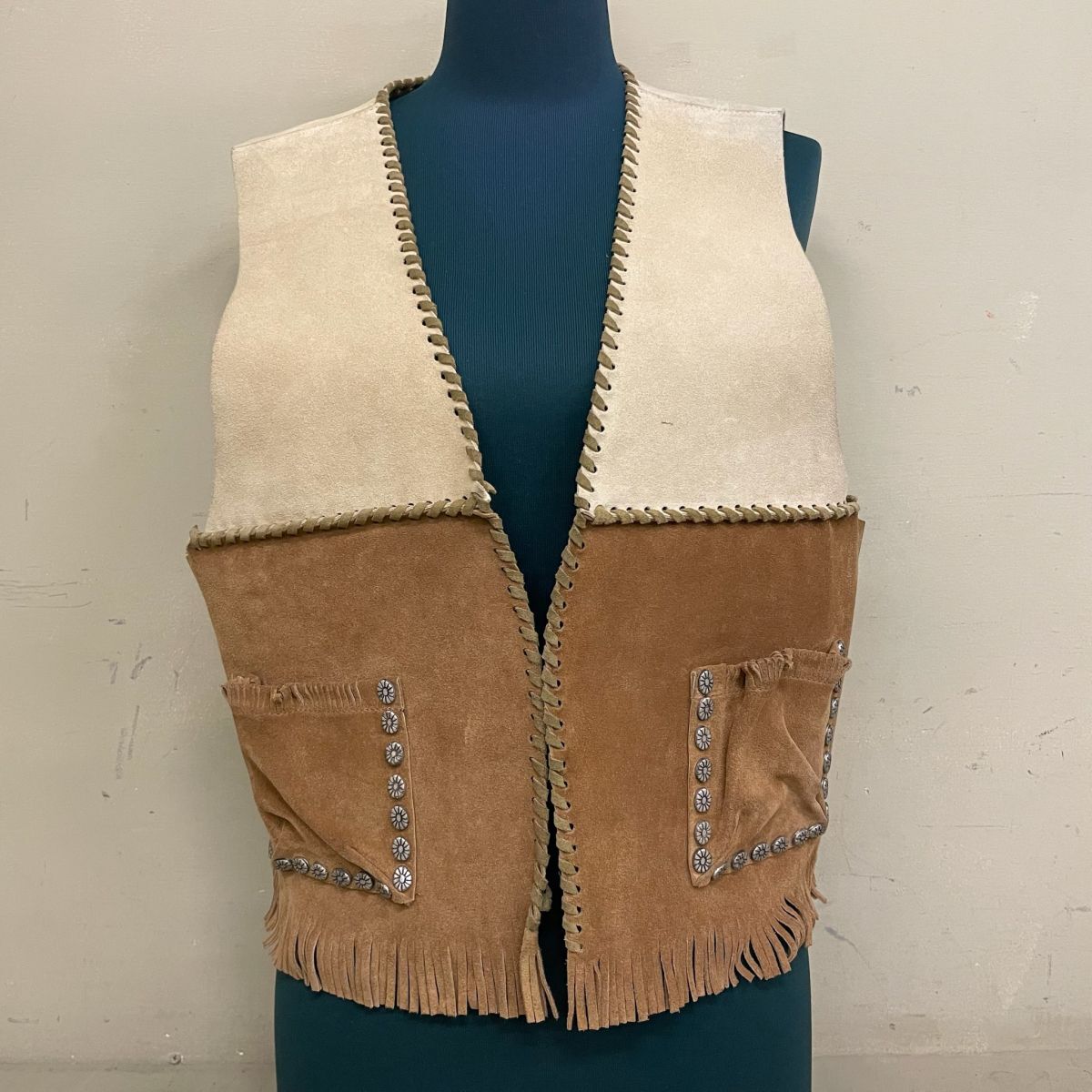 D1114【コンパクト送料込み】 ウエスタン レザー スウェード ベスト 詳細不明