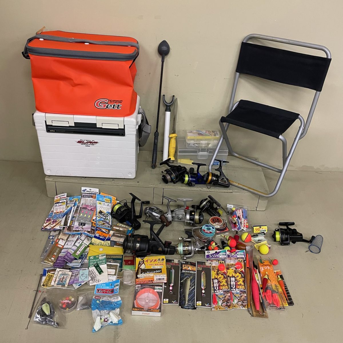 D1108 釣り道具 まとめ リール ライン 仕掛け 他 Daiwa クーラーボックス SXU-110