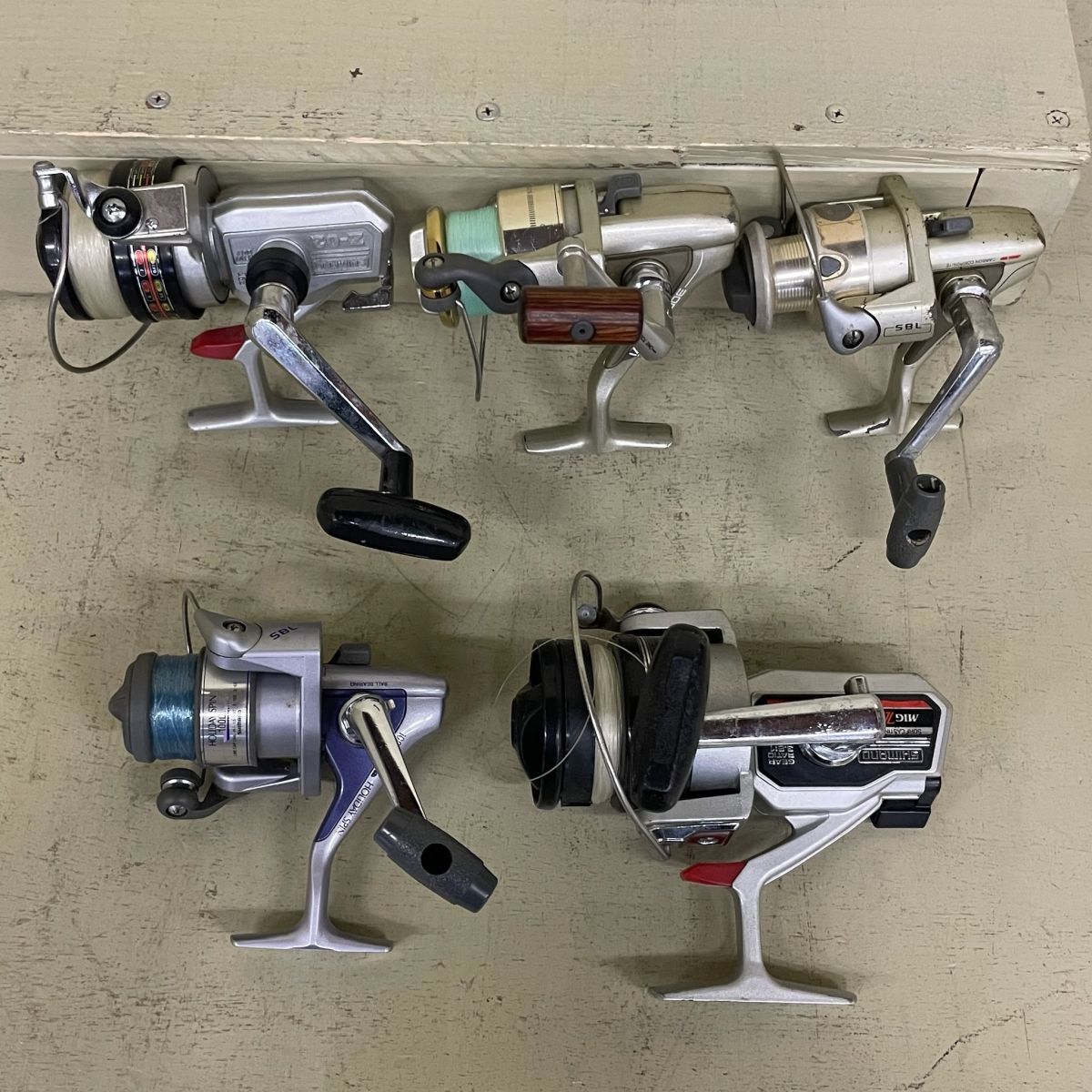 D1086 Shimano シマノ スピニングリール まとめ 5点 釣り道具 ■NAVI 3000 ■MIG Z-0 ■HOLIDAY SPIN 1000 他