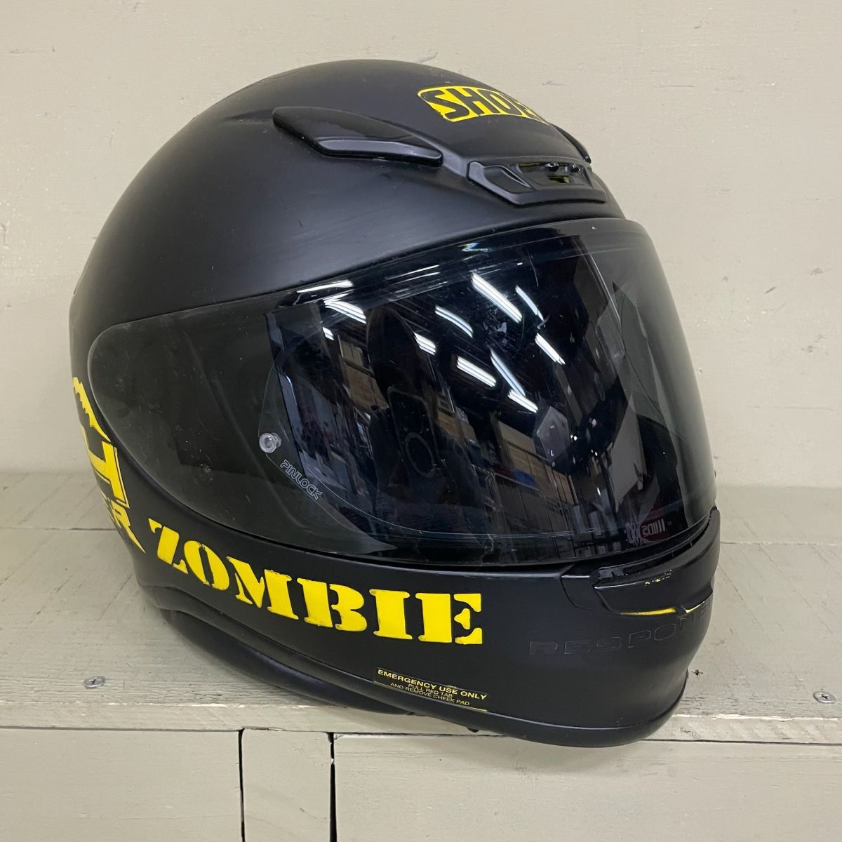 D1071 SHOEI ショーエイ フルフェイス ヘルメット Z-7 2016年製 サイズ：XXL（63cm）