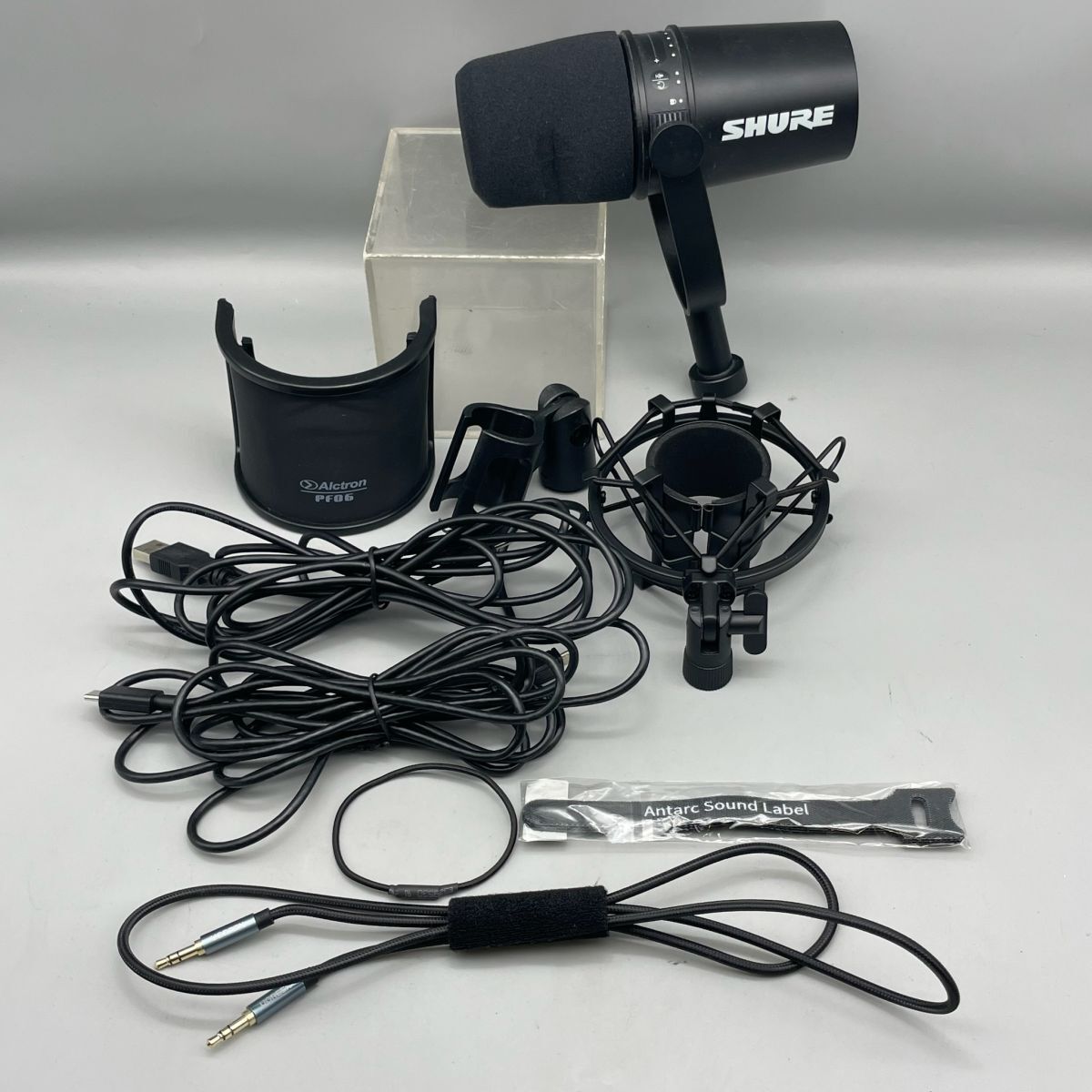D1033【動作品】 SHURE MV7 シュア ポッドキャスト マイクロホン 音響機材 他