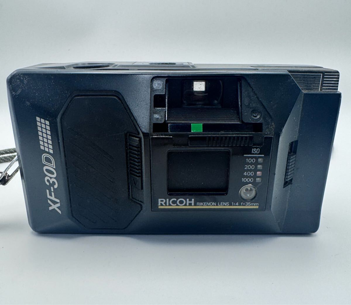 《08》RICOH XF-30D RIKENON 35mm F4 コンパクトフィルムカメラ Riquartz デート機能 ストラップ付 動作未確認