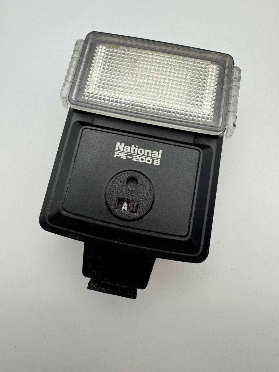 《11》National PE-200S ストロボ フラッシュ 外付け AUTO対応 動作未確認 ケース付