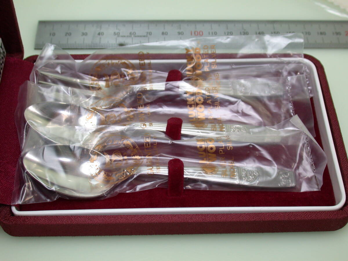 夢638．ラッキーウッド 20ミクロン銀仕上 スプーン2本 フォーク1本 箱 未使用品