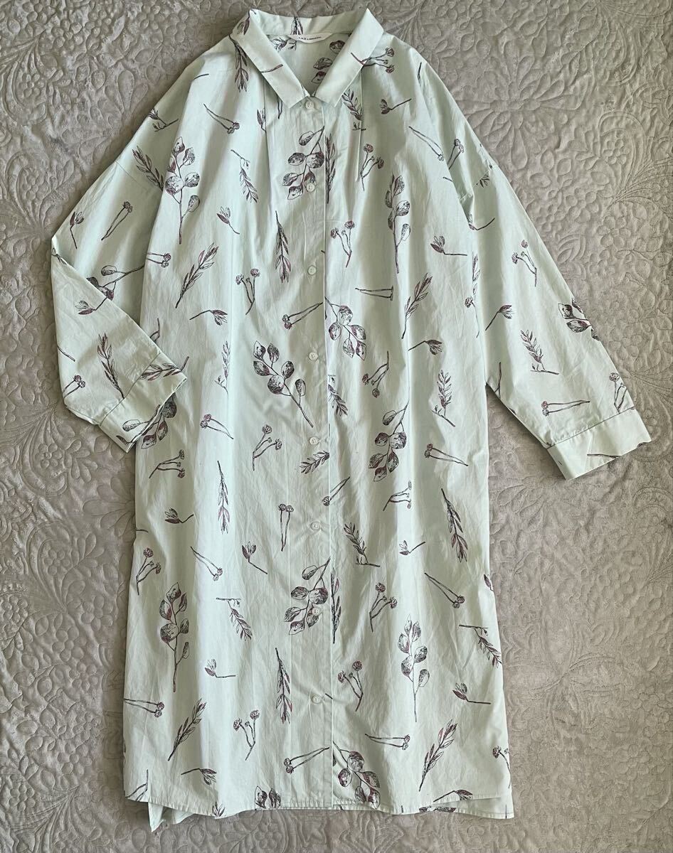 A.M.B by chambre de charm花柄ワンピース　薄緑　ピンク　茶色　肩落ち　綿100% コットン　シャツワンピ　ロング　シャンブルドゥシャーム