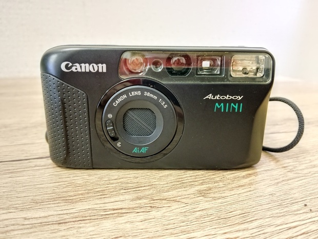 管M0330008　Canon キヤノン Autoboy MINI コンパクトフィルムカメラ LENS 38mm 1:3.5 AiAF ※動作未確認