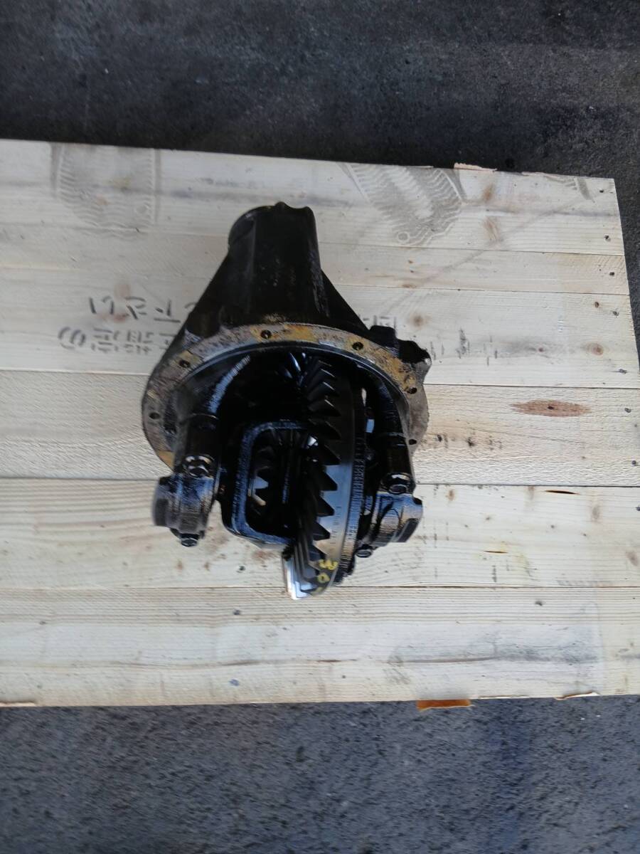 【2773】☆430系☆ NISSAN グロリア　430 ○実動車外し○ ターボ　AT ○純正○ デフ　ディファレンシャルギア　パーツ　旧車