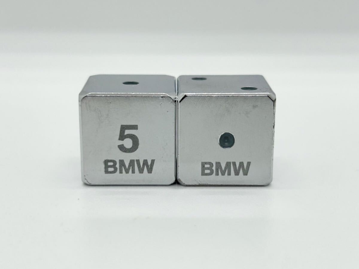 三21 BMW ロゴ入りサイコロ2個セット ディスプレイ ペーパーウェイト (N)