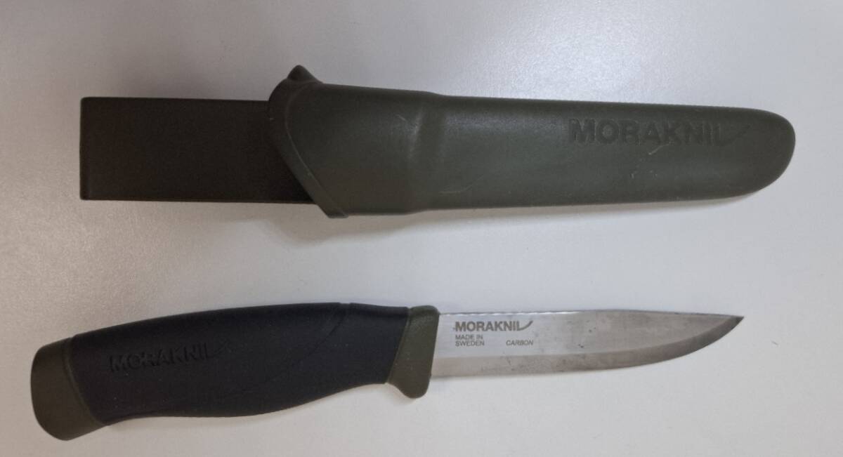 【貴重/Made in SWEDEN/CARBON】MORAKNIL 超高品質 アウトドアナイフ サバイバルナイフ 刃厚3.3mm 103g キャンプ 釣り 登山 カーボン