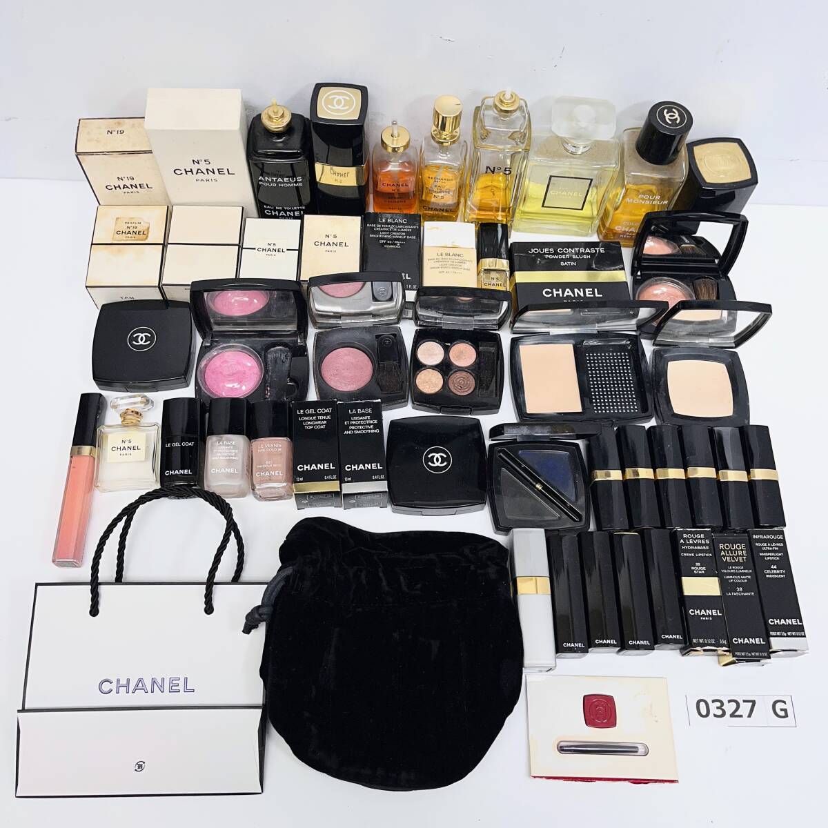 (志)【おまとめ】CHANEL(シャネル) 47点セット ほぼ空容器/空箱 口紅 アイシャドウ ファンデーション 香水 グロス マニキュア他(o)0327G