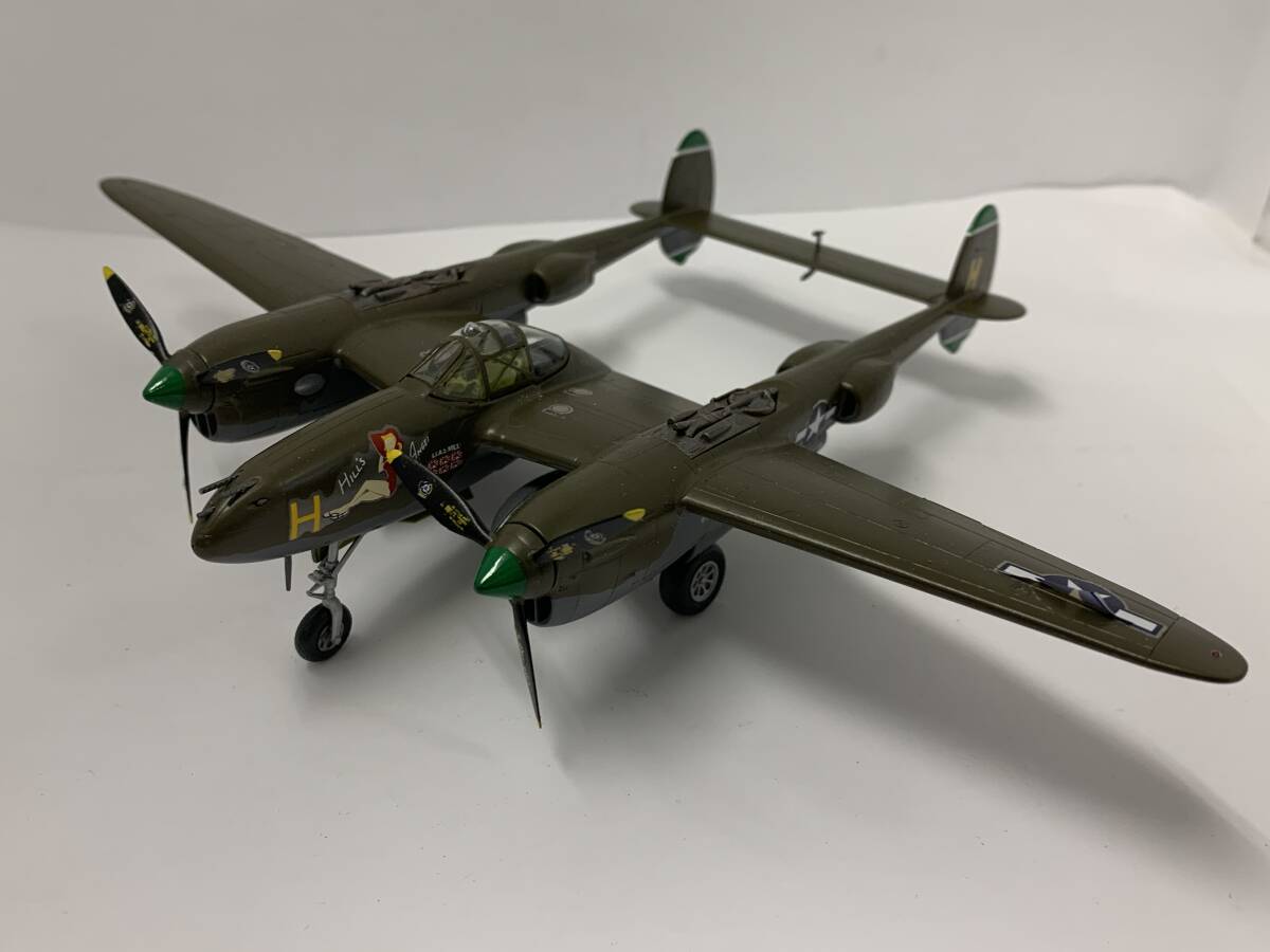 ♪♪84045 アカデミー ロッキード P-38M ナイトライトニング 戦闘機 1/72 プラモデル 完成品♪♪