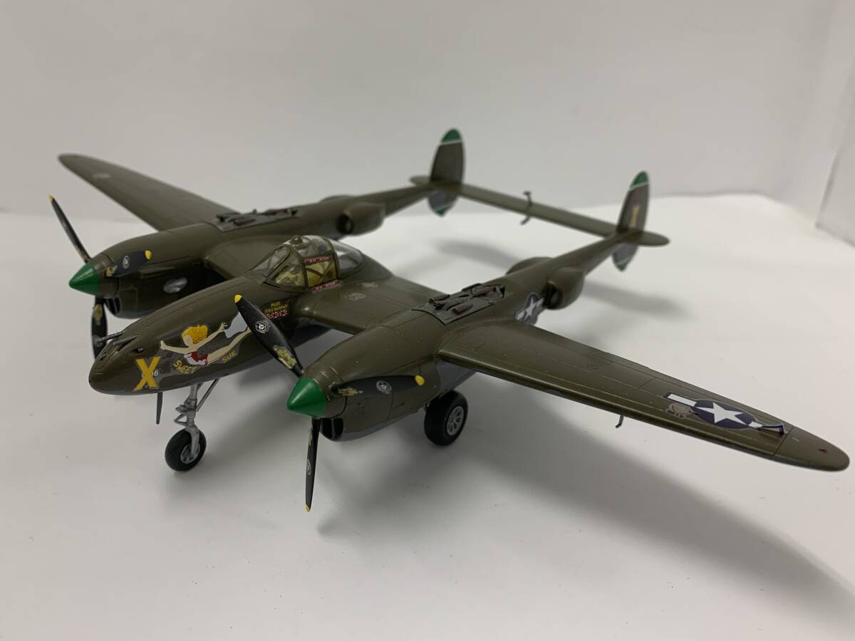 ♪♪84046 アカデミー ロッキード P-38M ナイトライトニング 戦闘機 1/72 プラモデル 完成品♪♪
