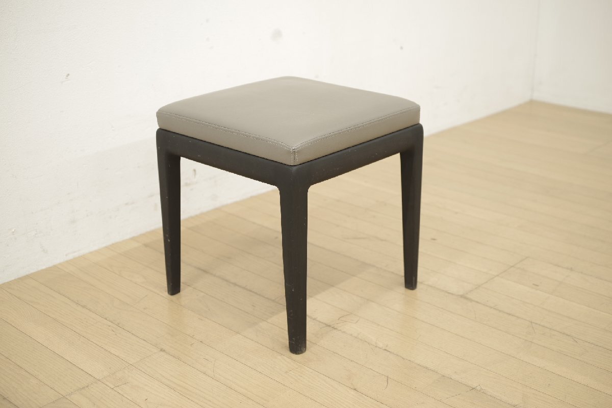 展示品 TIME&STYLE タイムアンドスタイル HUGO ウーゴ スツール 本革 腰掛け シック モダン カフェ 寝室 リビング エントランス