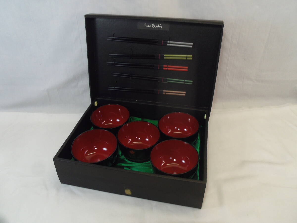 K60◇未使用◇Pierre Cardin(ピエール・カルダン)◇カルダンローズ 汁椀揃 バラ◇お椀5客と5膳の箸セット◇薔薇柄 和食器◇送料880円◇