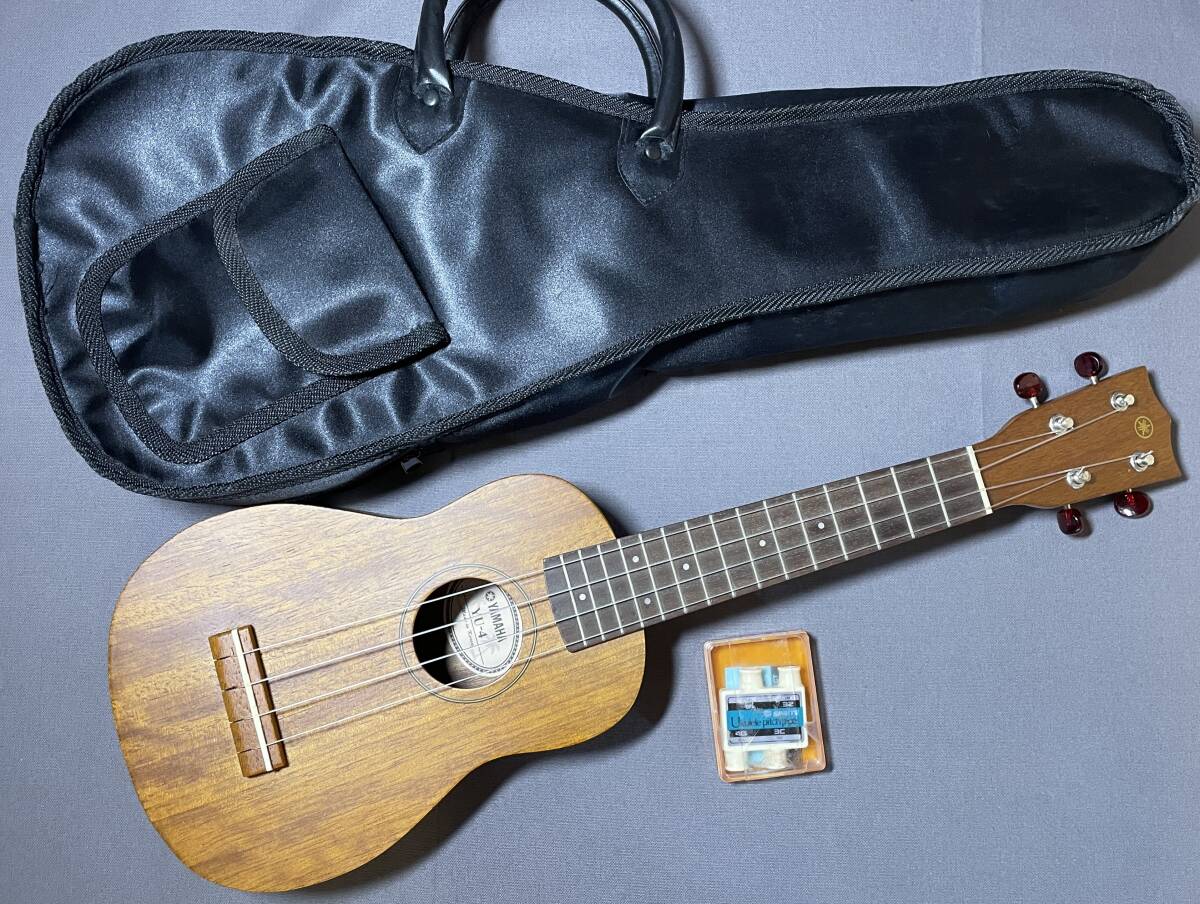 古いウクレレ★YAMAHA/ヤマハ　YU-4 made in Korea　全長54センチ★