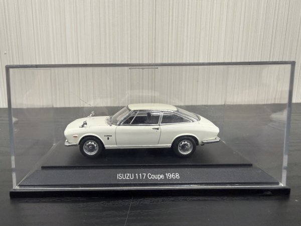 A3　EBBRO　エブロ　ISUZU 117 Coupe 1968　いすゞ　ミニカー　1/43　ケース付き　現状品