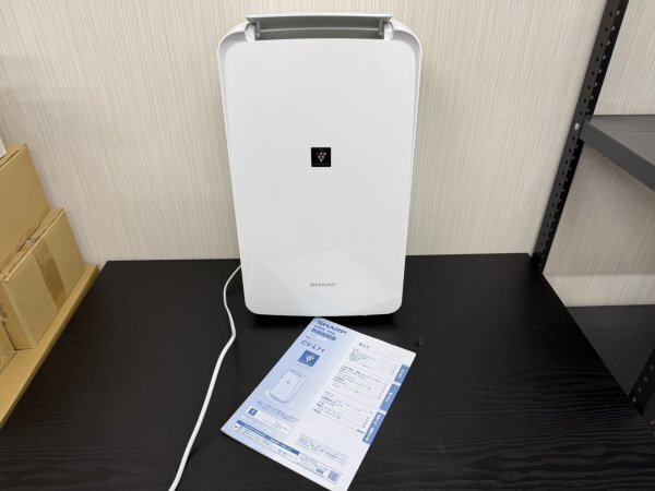 A3　SHARP　シャープ　CV-L71-W　除湿機　2021年製　通電確認済み　説明書付き　現状品