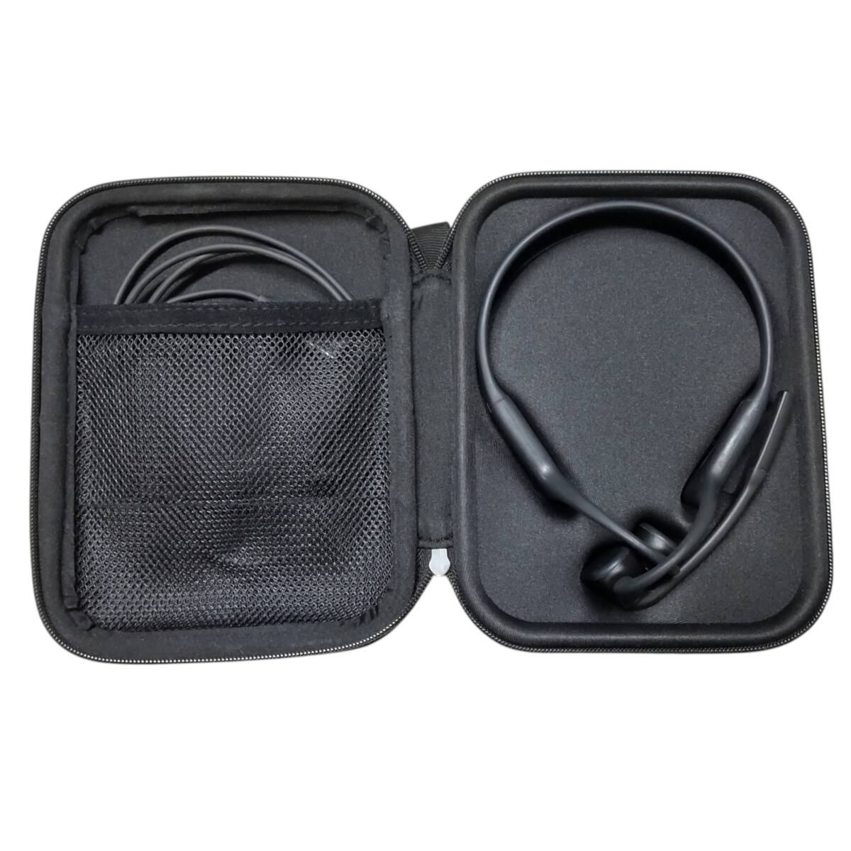 SHOKZ ショックス 骨伝導 Bluetooth ワイヤレスヘッドセット OpenComm ブラック ケース付属【中古品】KK2750RL