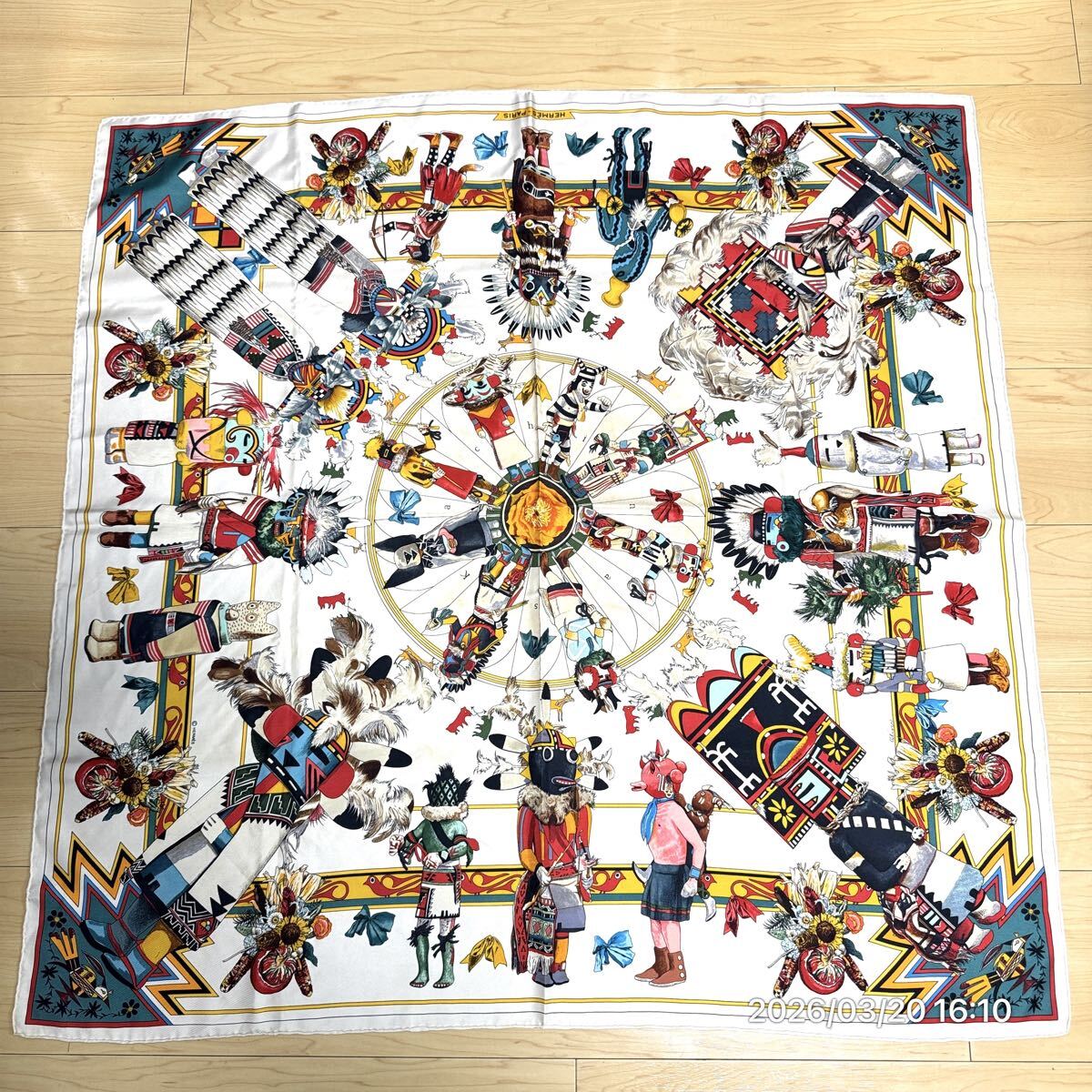 HERMES エルメス カレ90 Kachinas カチナ 民族柄 シルクスカーフ アクセサリー
