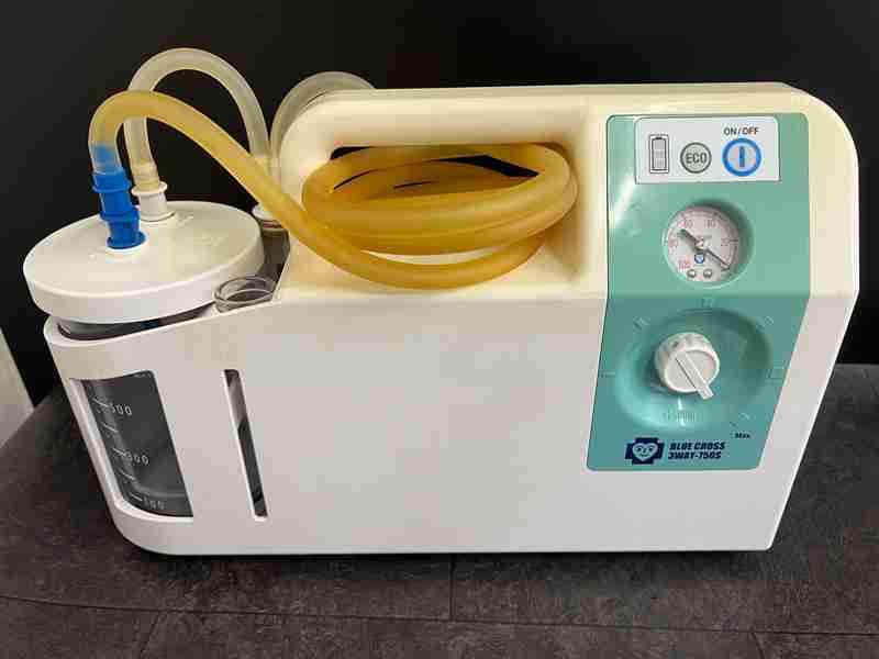 CT13706　ブルークロス　3電源吸引器　3WAY-750S　エマジン小型吸引器