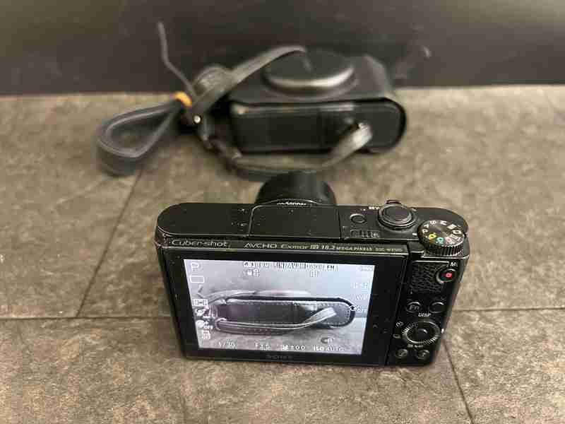 ct13677　 SONY コンパクトデジタルカメラ ソニー DSC-WX500