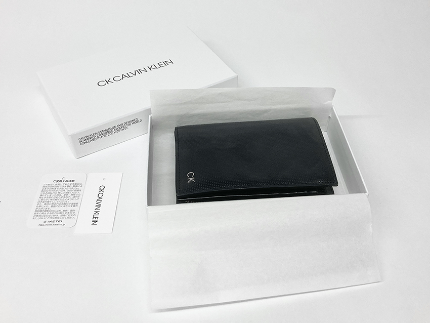 CK CALVIN KLEIN /正規品/二つ折り財布/牛革/本革/レザー/コンパクト/箱付き/X00143W6TP/81862501/ほぼ新品