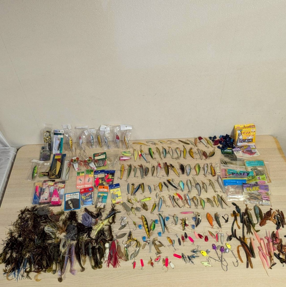 イ0319 ルアー まとめ大量 セット 釣具 釣り具 スモラバ スピナーベイド ワーム タコベイト スプーン バス釣り タコ釣り フィッシング