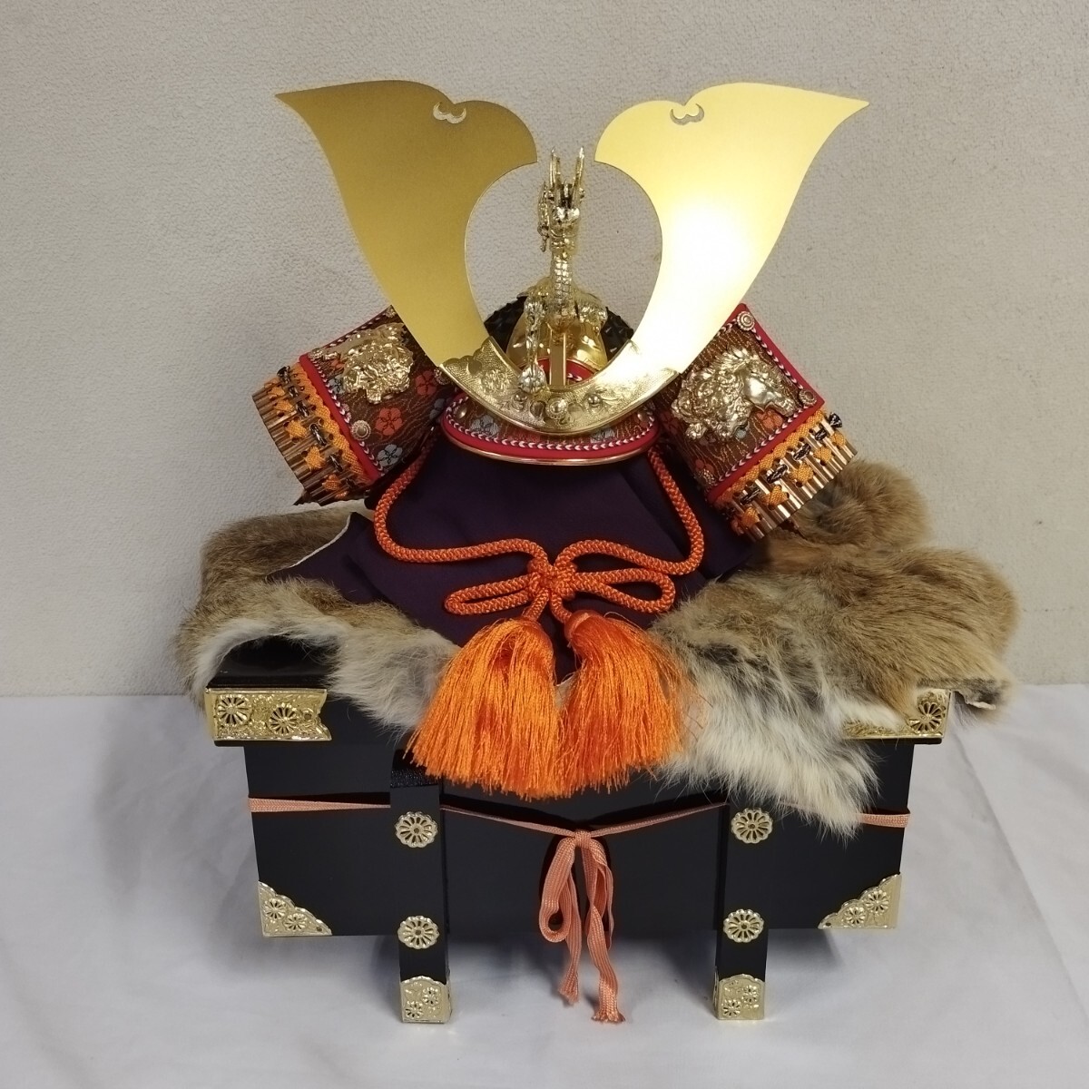 ウ0313 端午の節句 五月人形 龍玉作 三河 18号兜 御兜飾 節句兜 五月兜 紙共箱入 兜 兜飾り こどもの日 子供の日 オブジェ 伝統工芸 鎧兜