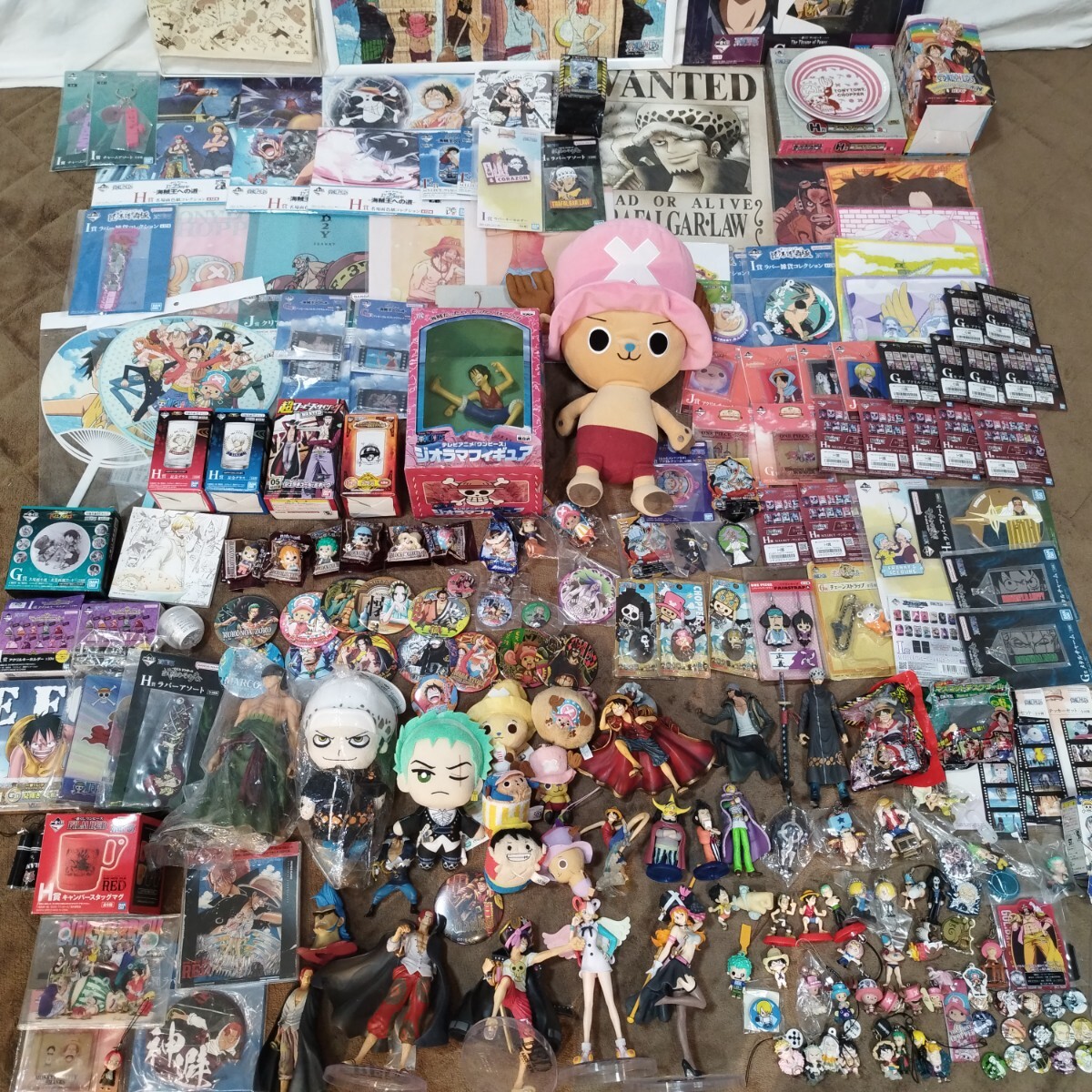 32401 ワンピース フィギュア ぬいぐるみ マスコット 缶バッジ グッズ ONE PIECE 一番くじ まとめ 大量 セット タグ film red ミニ