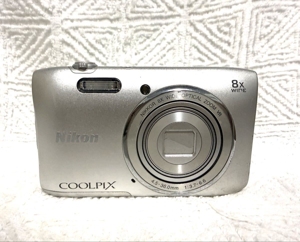 Nikon ニコン COOLPIX コンパクトデジタルカメラ クールピクス シルバー S3600