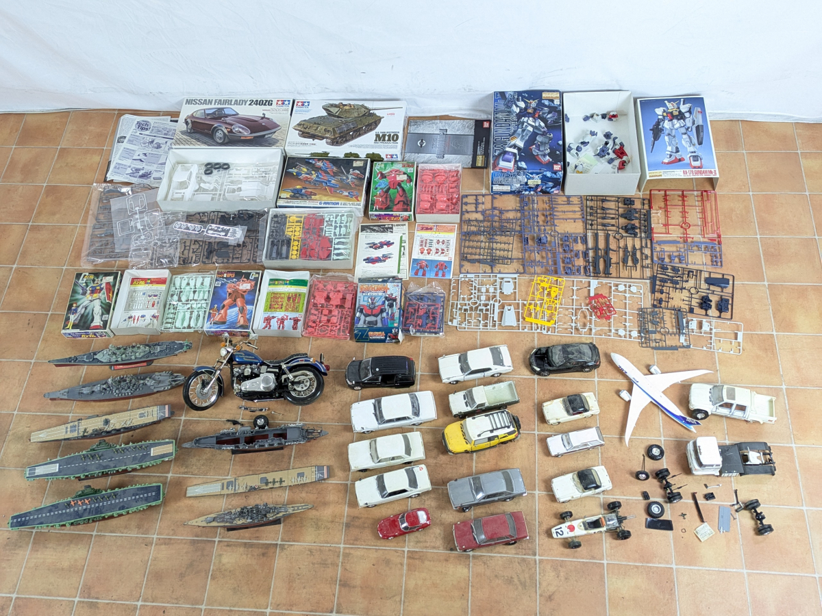 ★プラモデル まとめ TAMIYA FAIRLADY 240ZG M10 /BANDAI ガンプラ RX-178 Gガンダム シャア ザク 戦艦 空母 バイク 自動車_SJF_D0323-J011