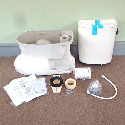 【未使用/訳あり】アサヒ衛陶 トイレ タンク部: TRA38884R + 便器部: C848 ※必ず商品詳細をご確認下さい。