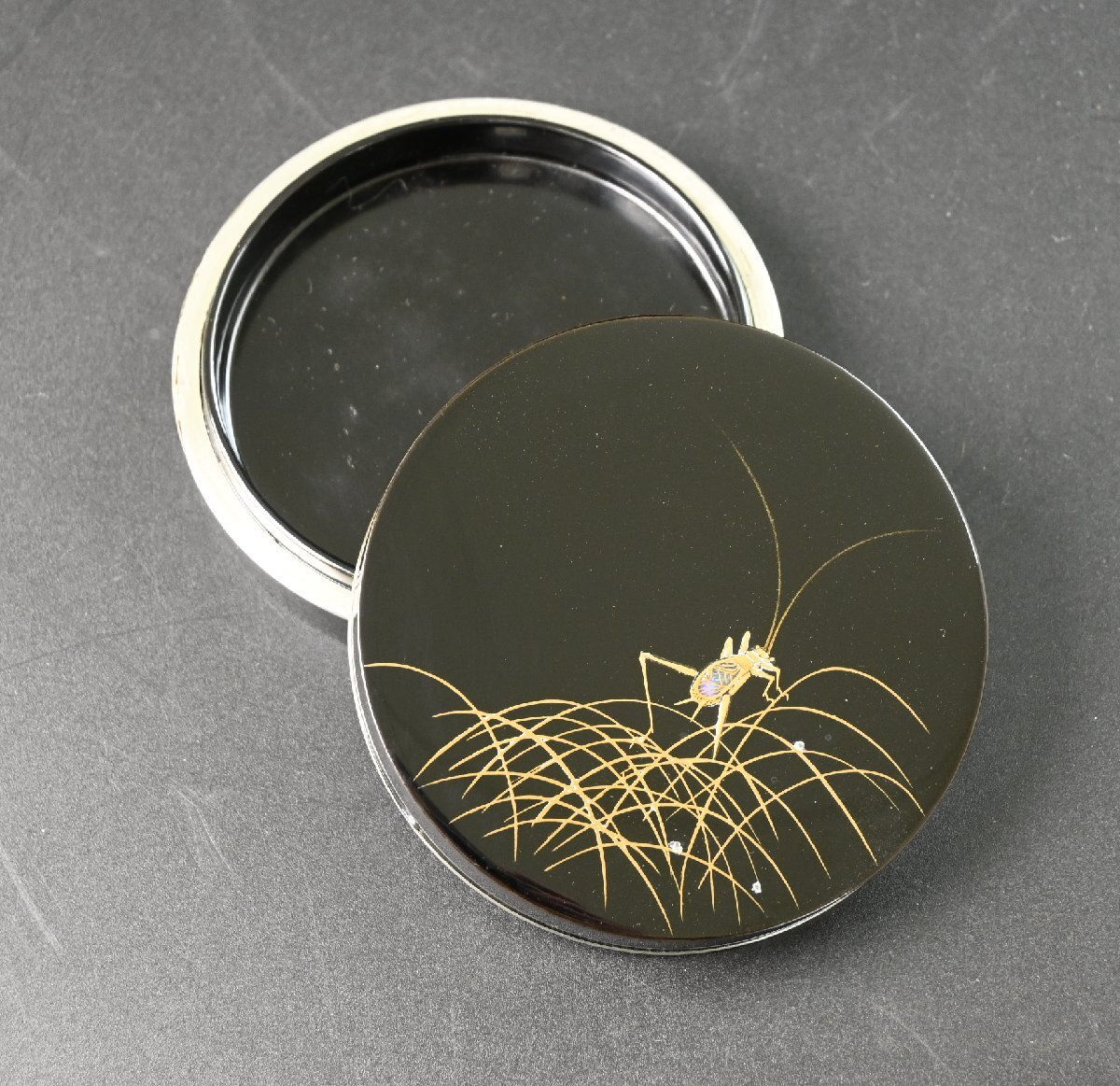 【輪島塗】小谷内輝雄「鈴虫蒔絵香合」共箱　塗芸　茶道具　香具　日本工芸品