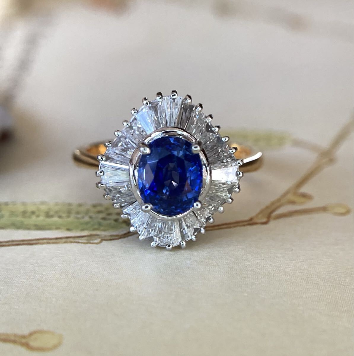 k18 スリランカ産コーンフラワー　サファイア　ダイヤモンド　指輪　リング