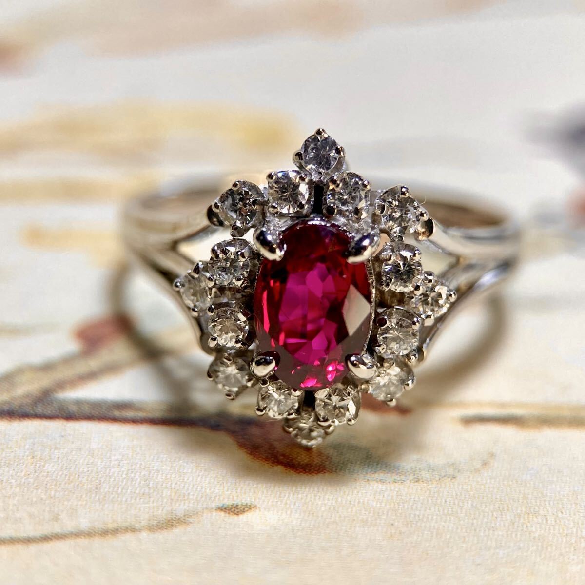 pt900 三越ブランド　ルビー0,85ct ダイヤモンド　指輪　リング