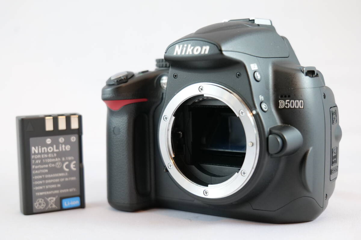 【美品】 Nikon ニコン D5000 ボディ デジタル一眼レフカメラ デジタルカメラ 【A0055】