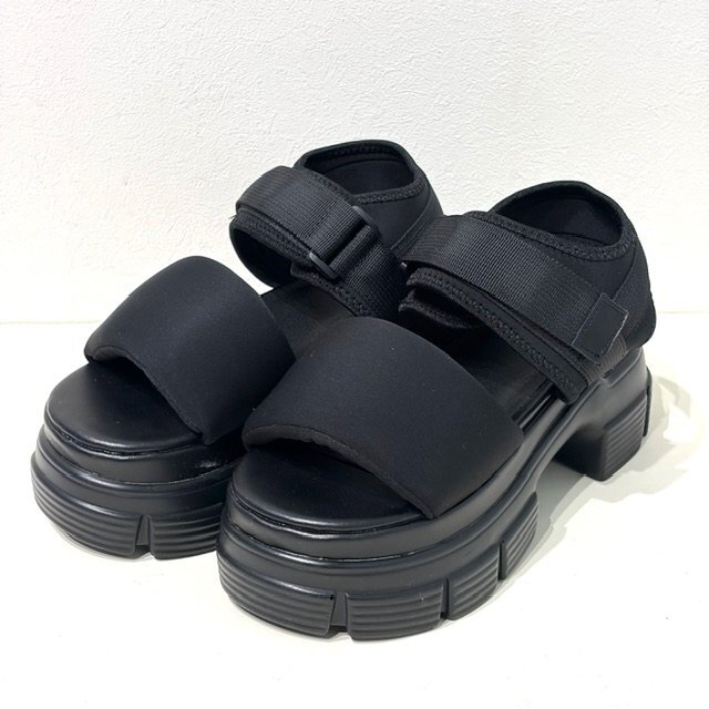 【新品】kastane カスタネ パフィボリュームサンダル サイズ36 レディース 厚底サンダル ブラック おしゃれ HMY