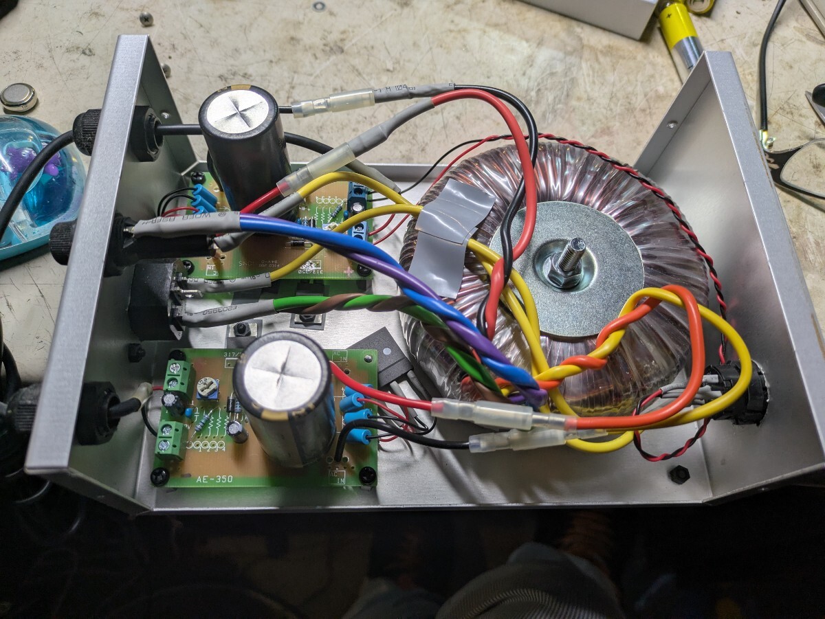 LM338T使用　２回路　13V 定電圧電源　オーディオ用に最適　