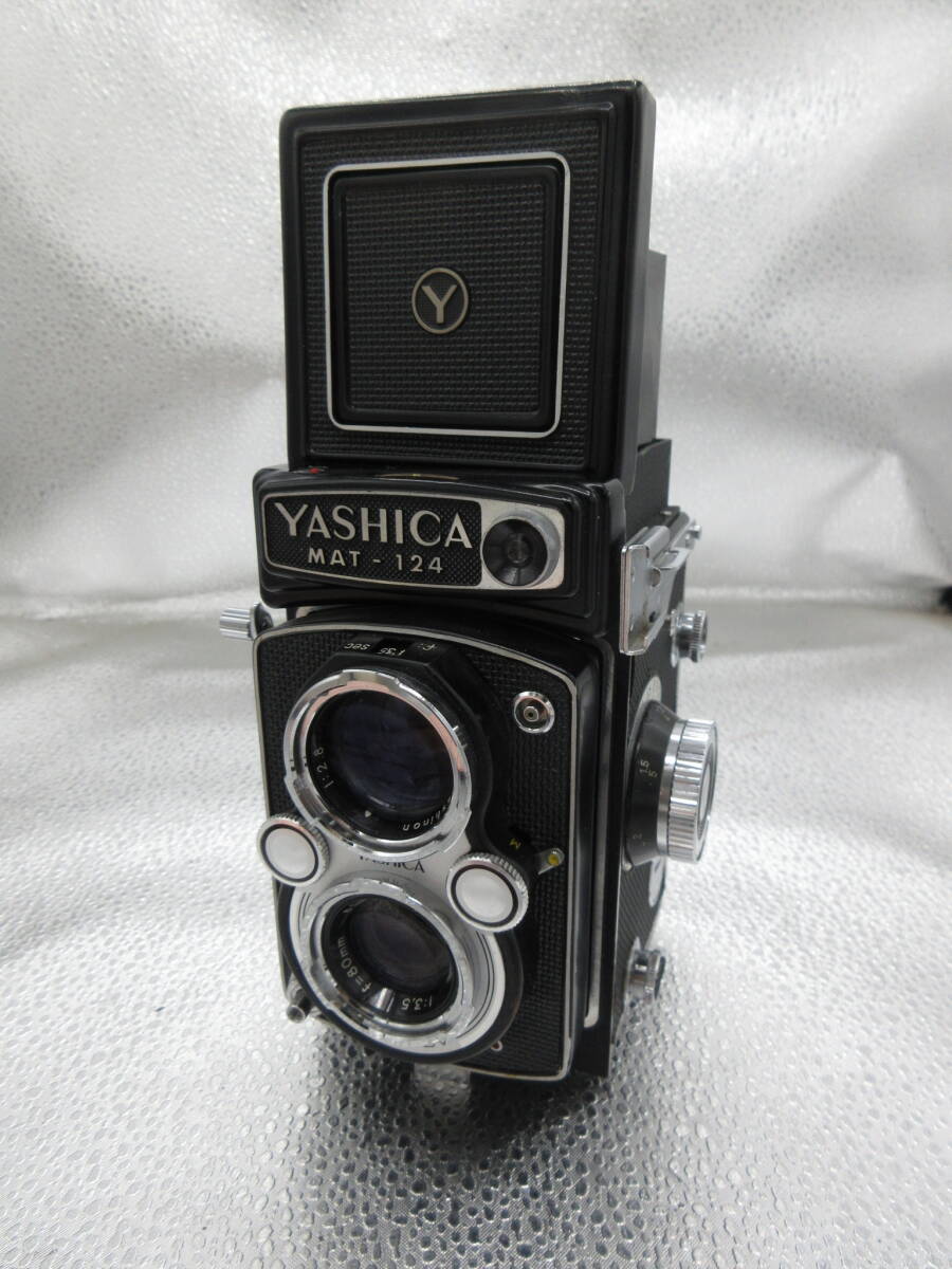 外観極美品　YASHICA MAT-124 二眼レフ　ジャンク