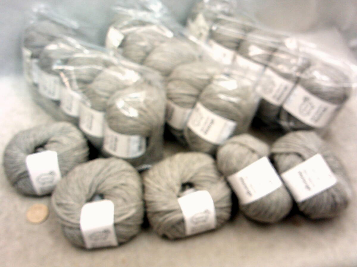 ☆ミニスポーツメランジ210☆純毛並太毛糸☆ライトグレー３０ｇ×２０玉