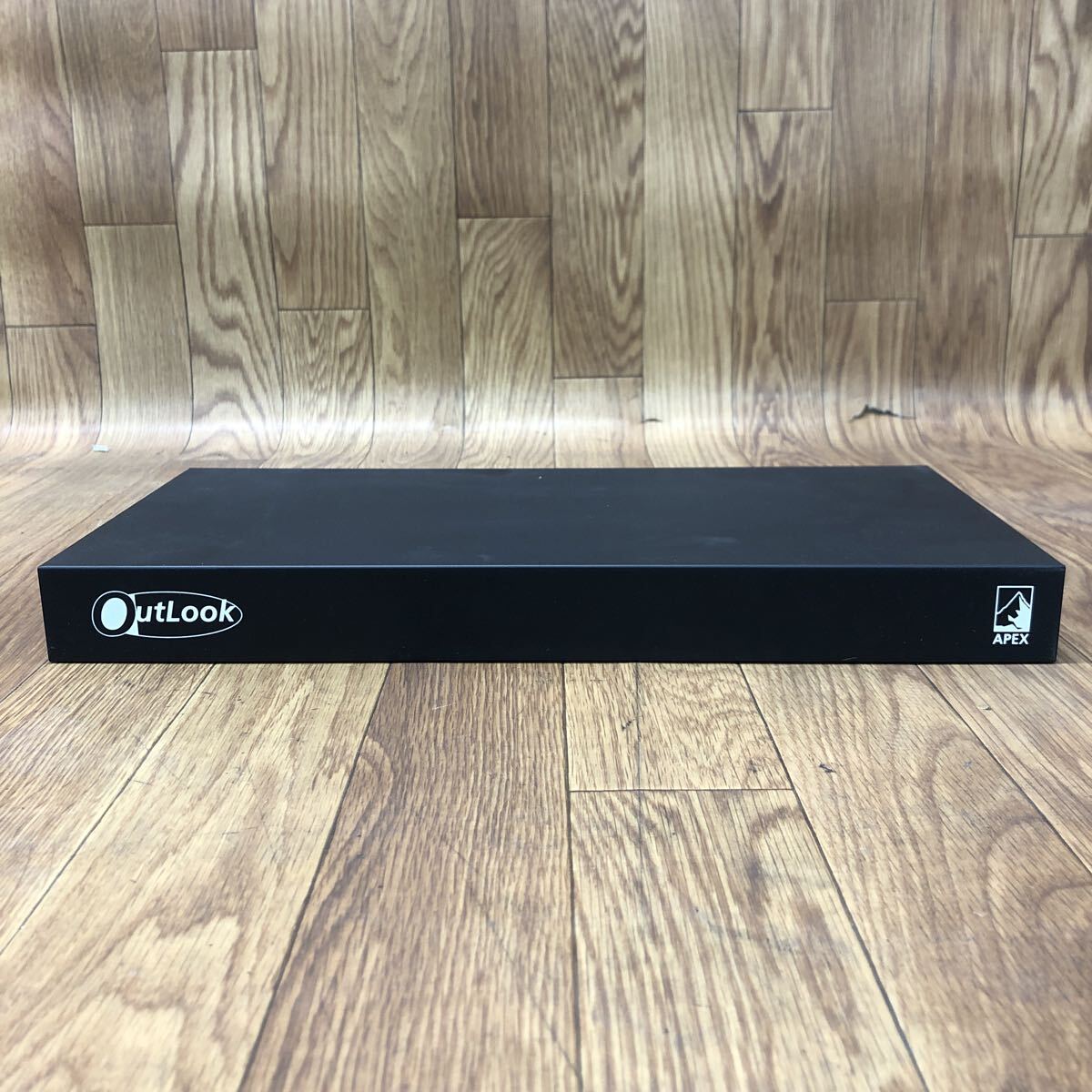 A3P-260309-545 APEX Outlook IBM 09N4290 KVMスイッチ 4ポートCPU 現状品