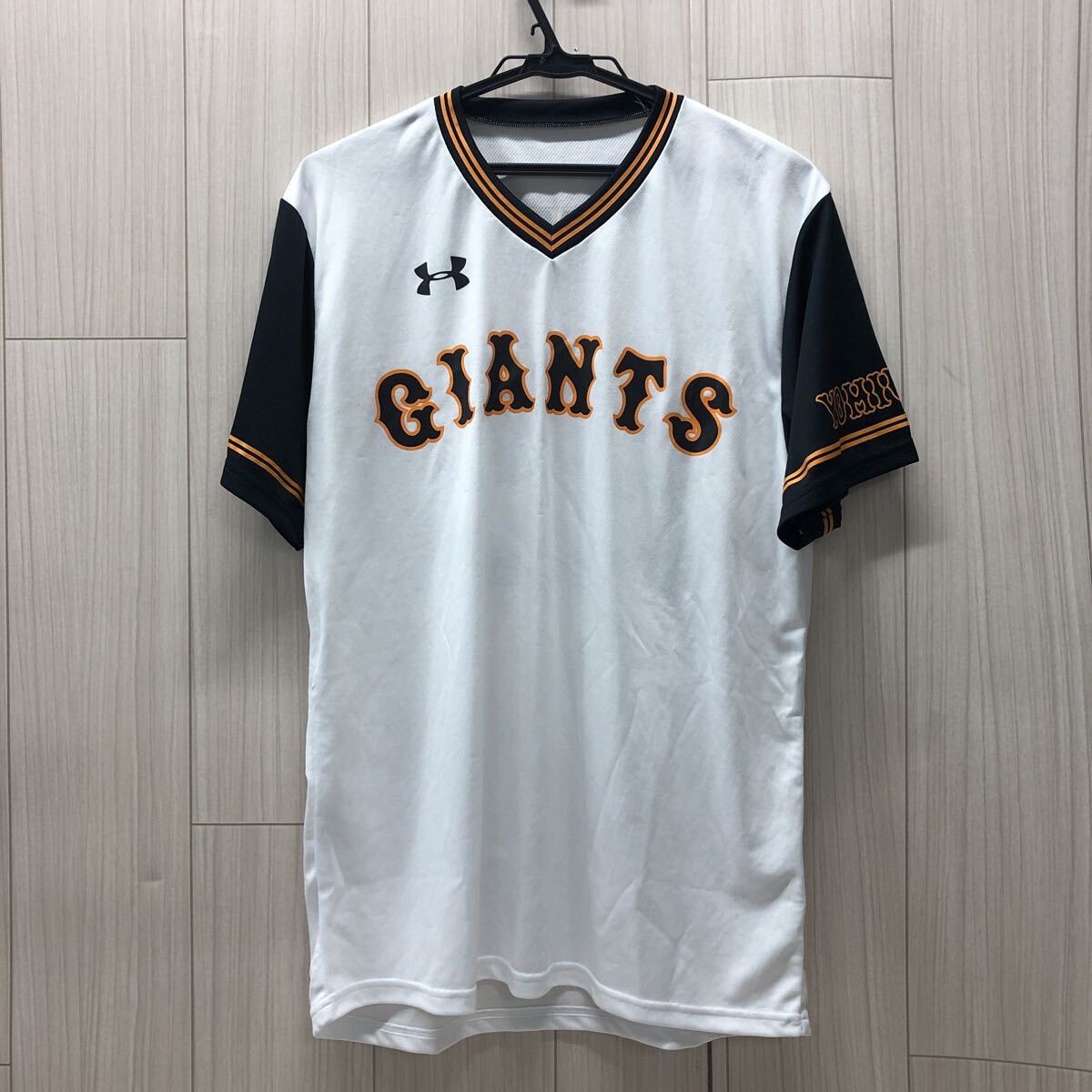 ASD-260306-591 UNDER ARMOUR アンダーアーマー GIANTS 読売ジャイアンツ OKAMOTO 25 ユニフォーム 岡本和真 