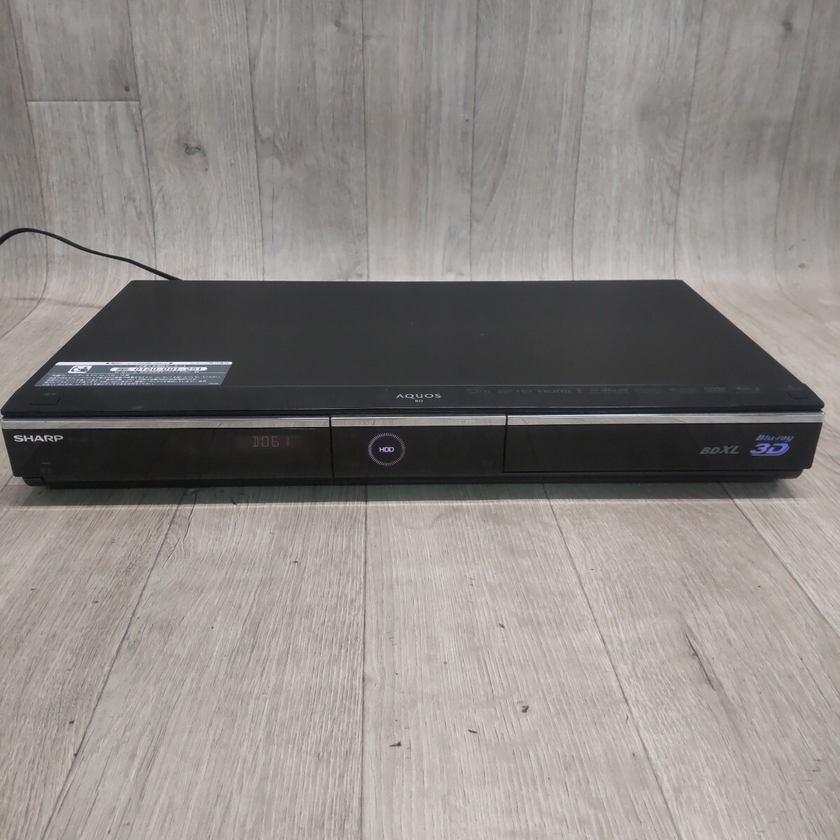ESKT-260313-917 SHARP シャープ ブルーレイディスクレコーダー 映像機器 AQUOS アクオス BD-HDW75 3D対応 2番組同時録画対応 通電確認済み