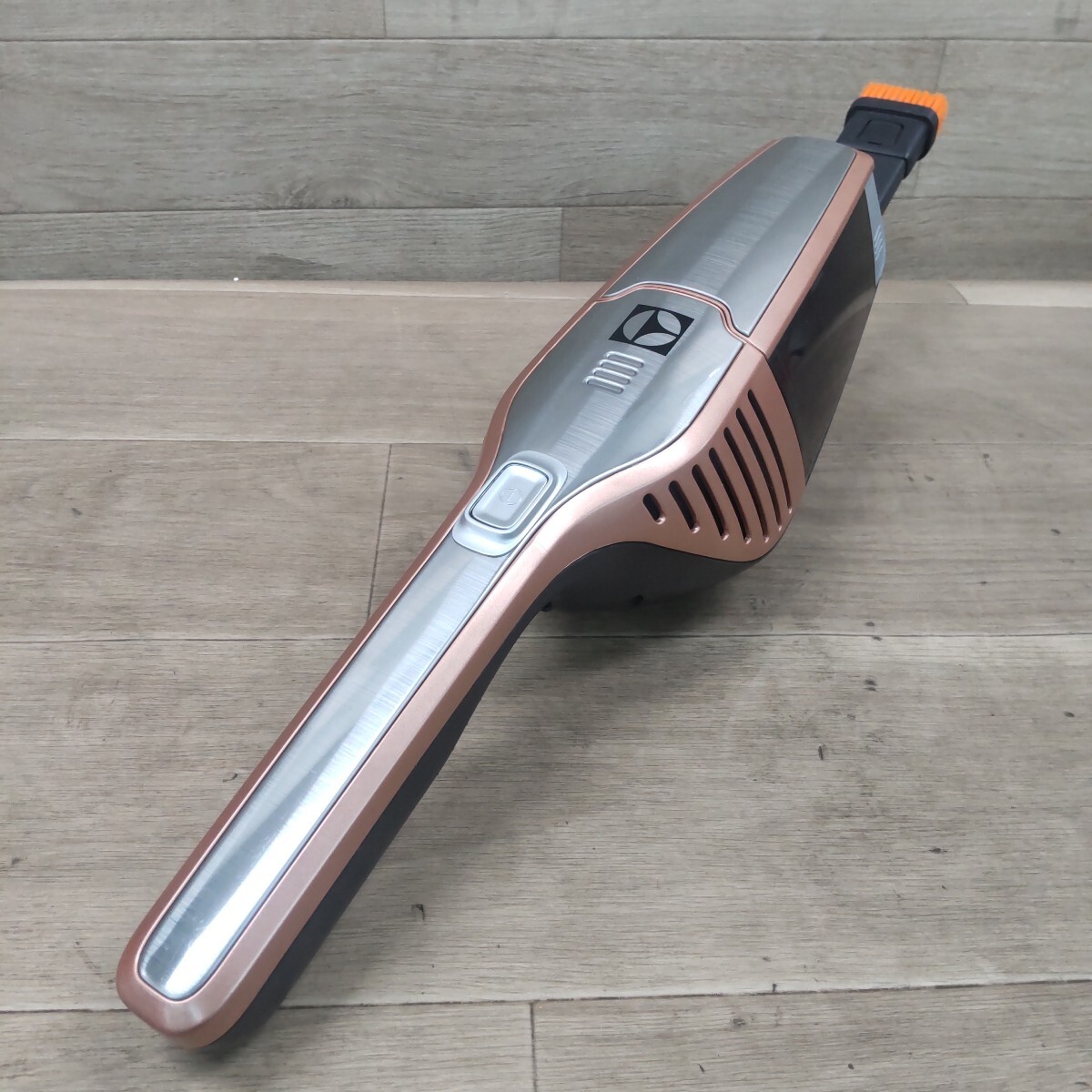 LHO-260319-1142 Electrolux エレクトロラックス コードレスクリーナー ZB3114AKS スティッククリーナー 掃除 清掃 通電確認済み