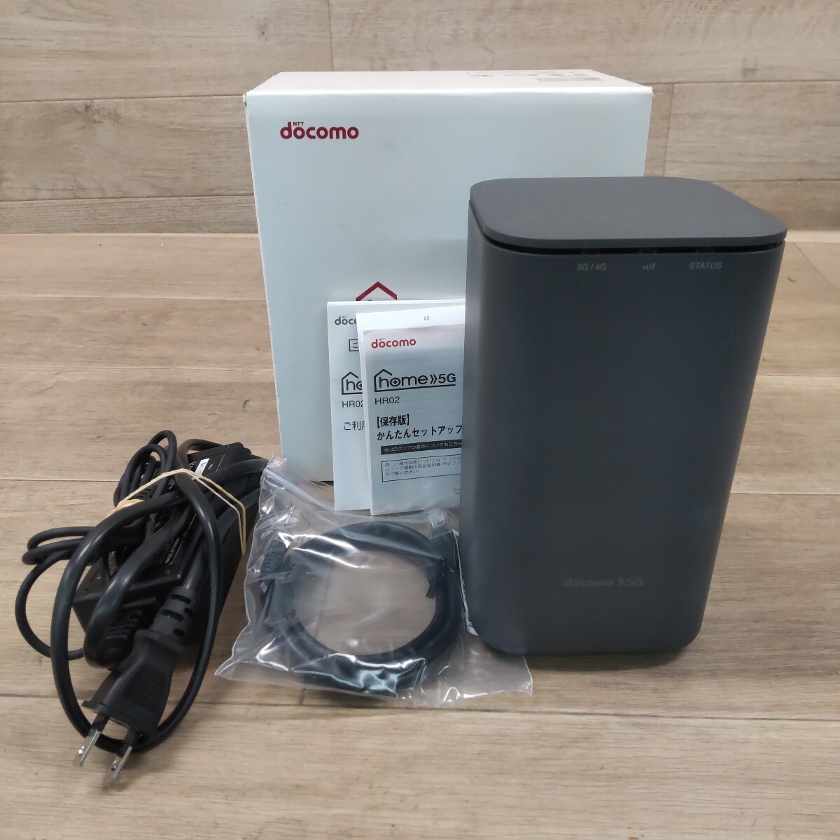 LKT-260313-1105 docomo ドコモ ホームルーター HR01 home5G ルーター ダークグレー Wi-Fi 通電確認済み 現状品